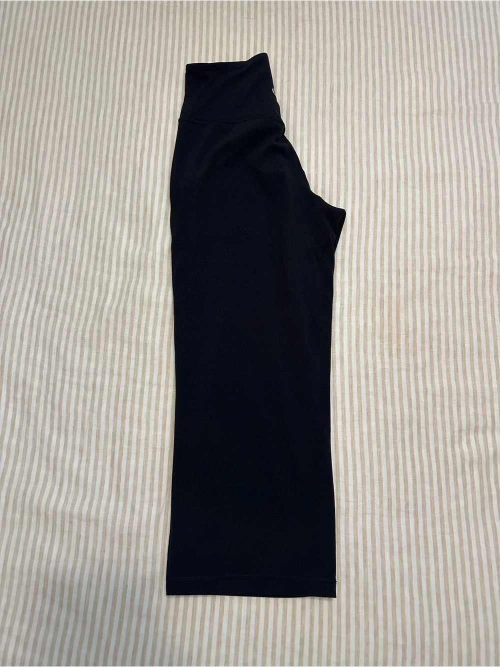 lululemon high waist capri pants with pockets